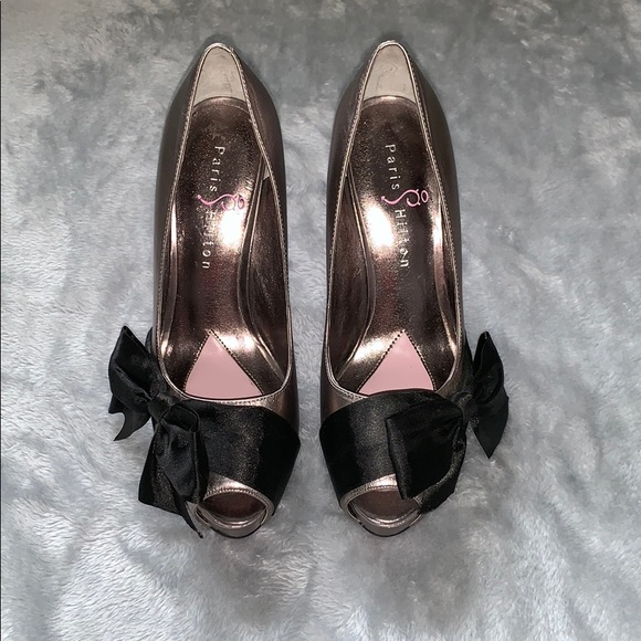 Paris Hilton Destiny Metallic Bronze Peep Toe Pumps with Black Bow - Picture 2 of 8